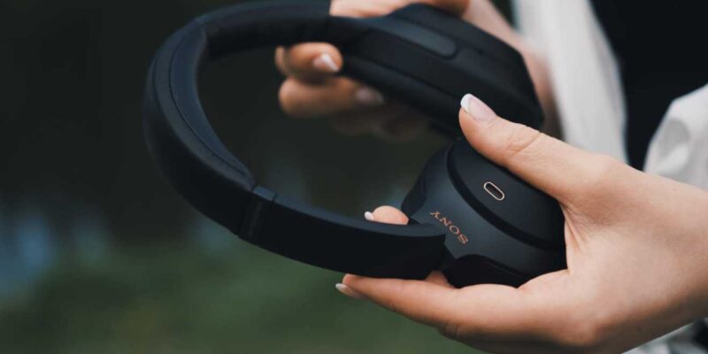 How to Connect Sony Bluetooth Headphones to Other Devices